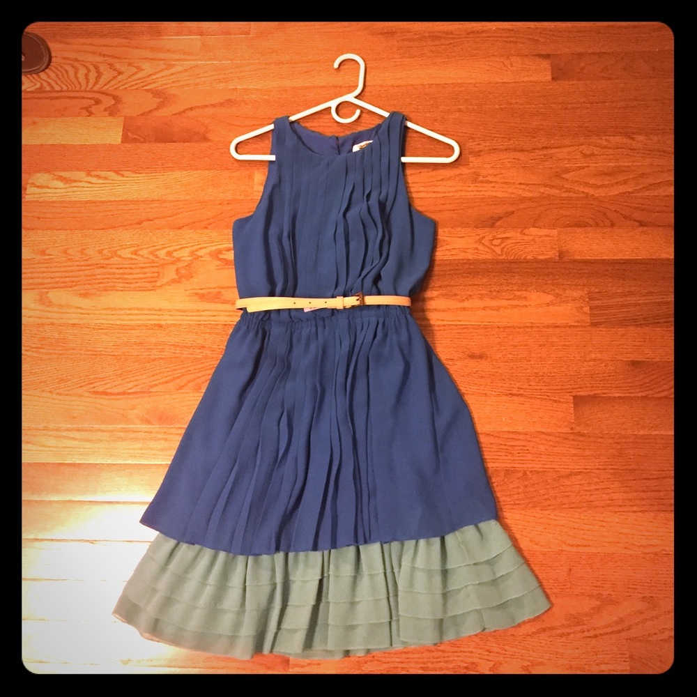 Jessica Simpson blue dress